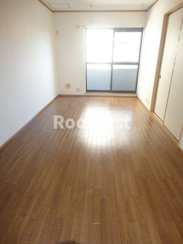 メゾンタキガワの居間・リビング|ゆったりとしたリビングです