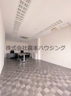 【内装】 | 　アリーナ長田 | ※室内オフィス家具は撤去されます。