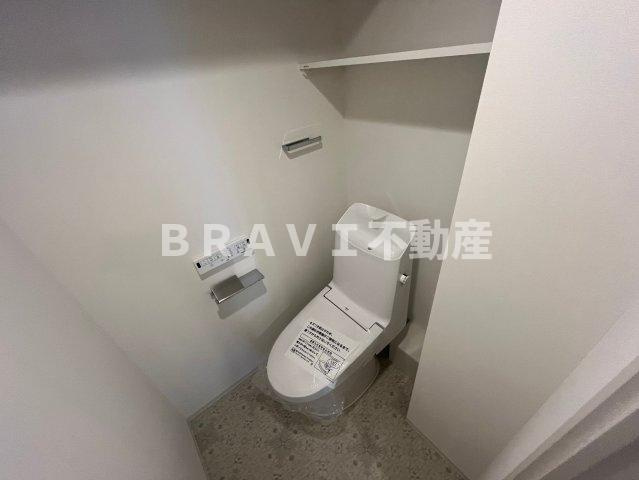 レジュールアッシュ谷町四丁目グランクラスのトイレ|落ち着いたトイレです