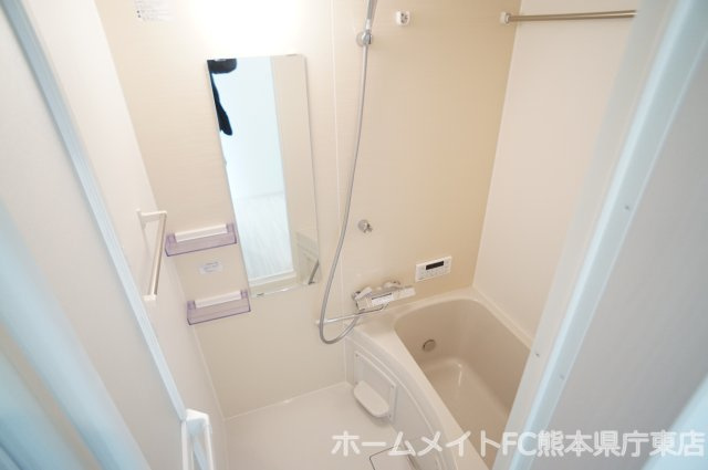 熊本市中央区南熊本１丁目のアパートの浴室