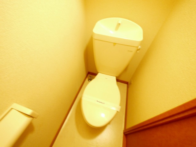 レオパレスＳＯＰＲＡのトイレ|ゆったりとした空間のトイレです
