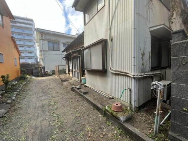 静岡市清水区松原町1-6の前面道路含む現地写真