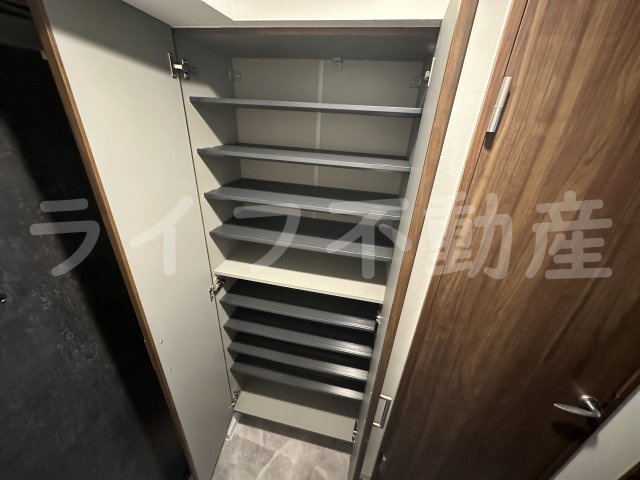 スプランディッド荒本駅前DUEの収納