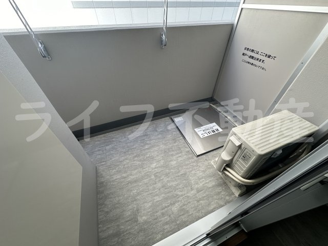 スプランディッド荒本駅前DUEのバルコニー