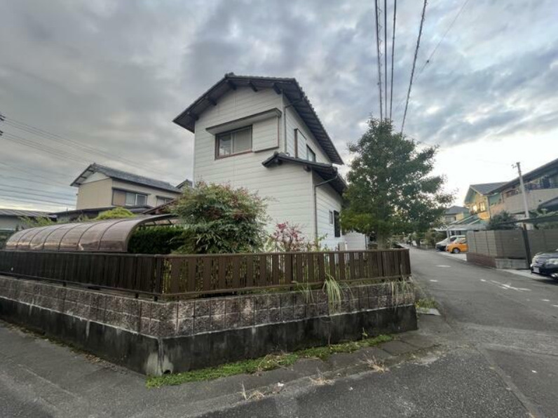 焼津市すみれ台１丁目6-10の外観