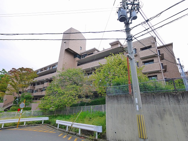 ヴェルナール学園前　A棟