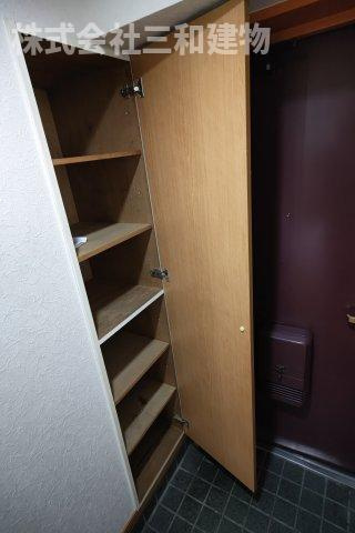 コートパークサイドの玄関