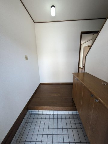 山本邸の玄関