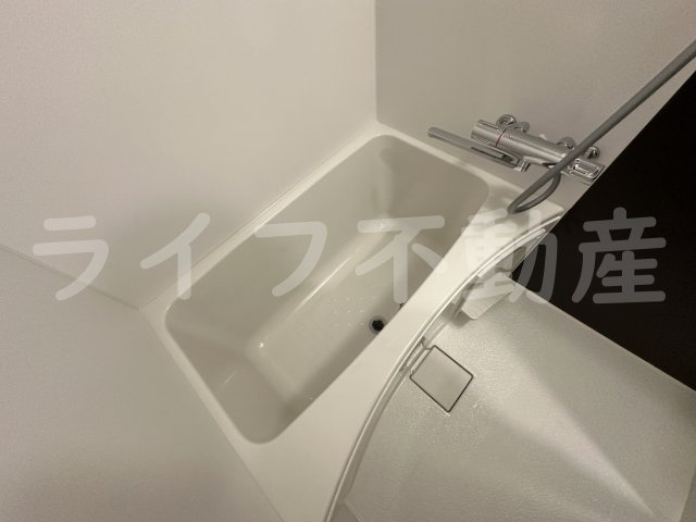 スプランディッド荒本駅前DUEの浴室