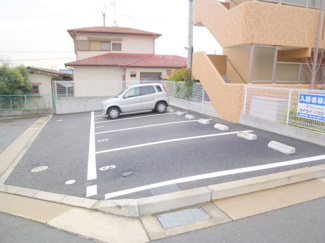 【駐車場】