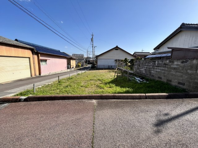 四日市市八王子町 売土地の前面道路含む現地写真