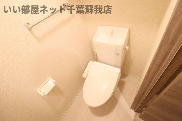 パストラルのトイレ|落ち着いた色調のトイレです