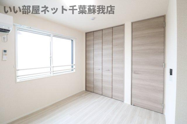 パストラルの寝室|広くて明るい寝室