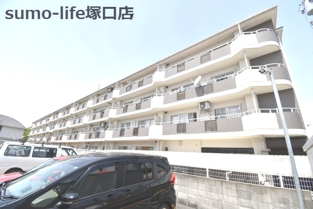 グランドール園田の外観