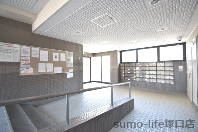 グランドール園田のロビー