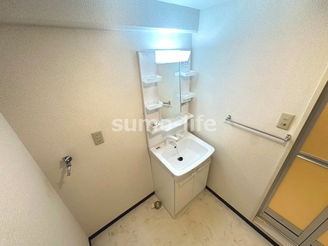 芦屋三木マンションの独立洗面台