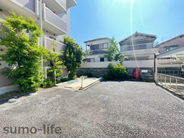 芦屋三木マンションの駐車場