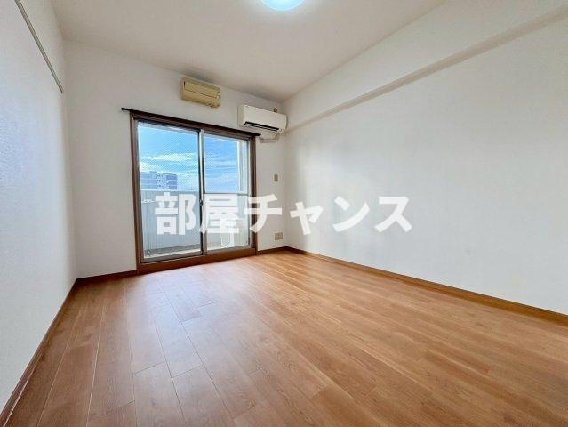 アルフィーレ新栄の居間・リビング