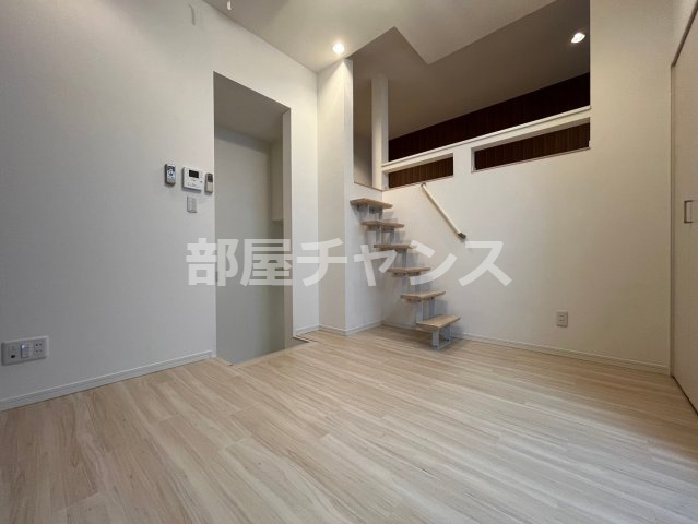 Residence Kamimaezuの居間・リビング