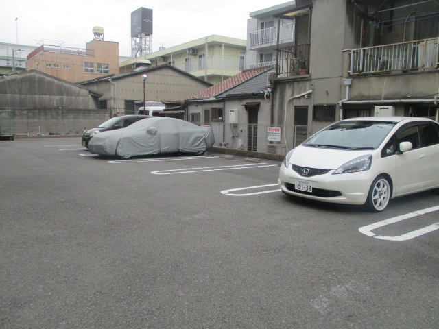 【駐車場】