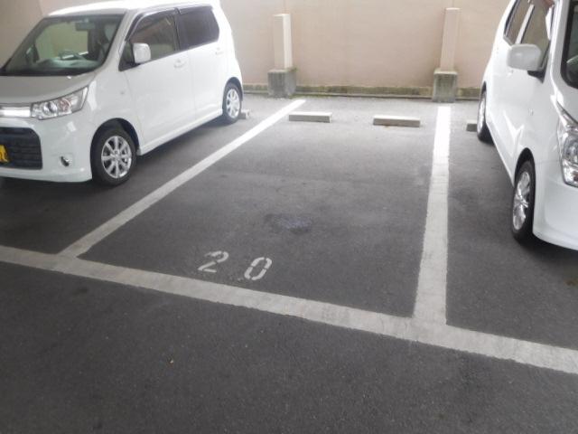 コージーコートＭの駐車場