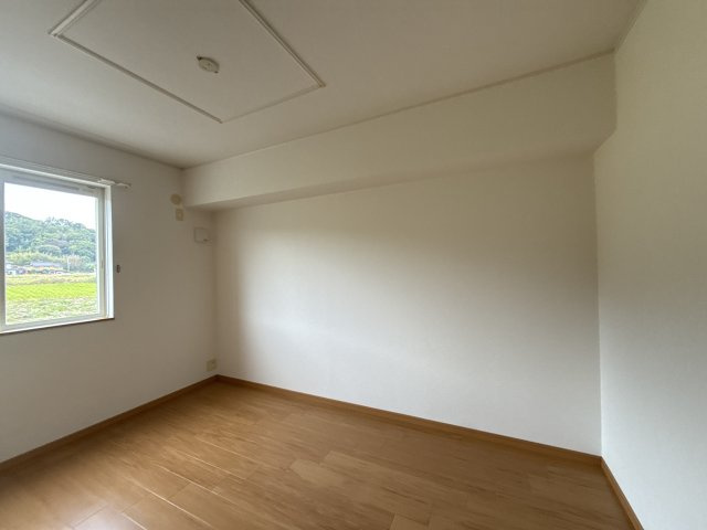 プラム・ジェルメの寝室