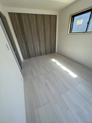 【洋室】 | 役知町貸家