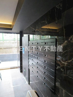 【ロビー】 | ＡＲＣＯＢＡＬＥＮＯ　ＴＡＭＡＧＡＷＡ　ＡＺ（アルコバレーノ多摩川ＡＺ | 落ち着いたロビーです