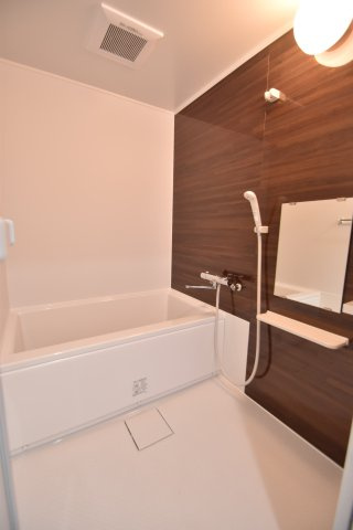 大阪市城東区成育１丁目の賃貸マンションの浴室