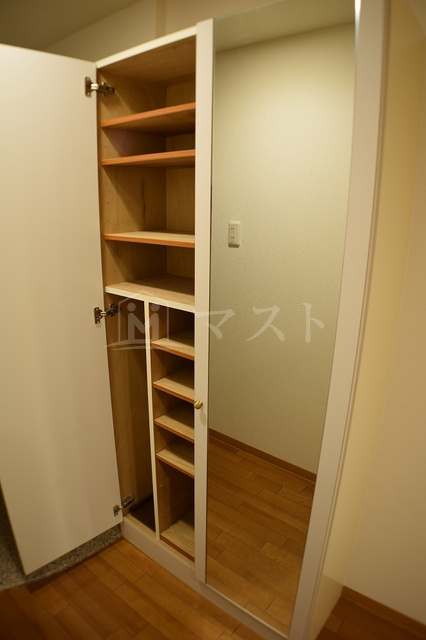 リアンジェ難波の玄関|別号室参考写真
