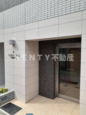 【エントランス】 | ソフィアスコーレ | 落ち着いたエントランスです