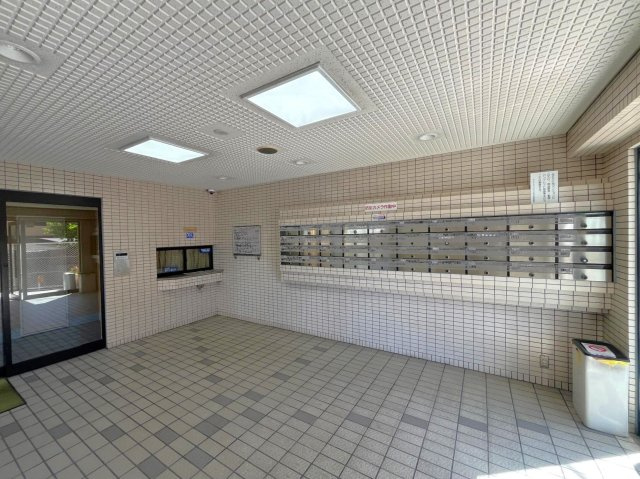 椥辻駅徒歩１４分★６階建マンション２階部分の南東角住戸★南向き３ＬＤＫ★ライオンズマンション山科大宅のその他共用部分|集合ポスト