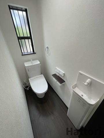 庄内栄町1丁目貸家のトイレ