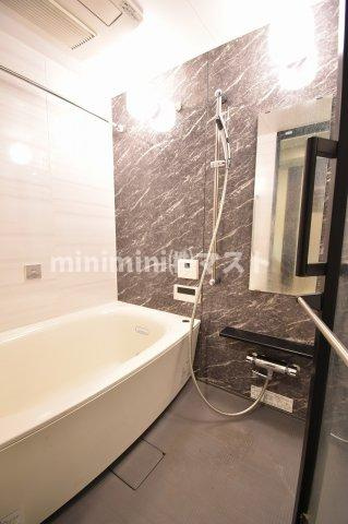 プレサンスレジェンド堺筋本町タワーの浴室|他部屋参考写真