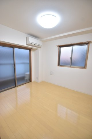 大阪市城東区鴫野西３丁目の賃貸マンションの居間・リビング