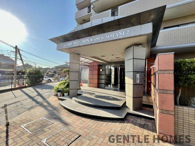 コアマンション春日大谷2のエントランス