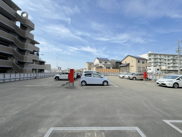 コアマンション春日大谷2の駐車場
