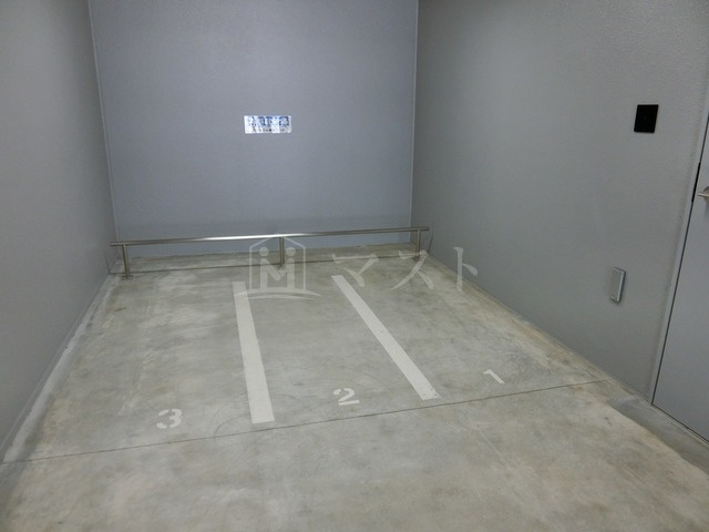 サンフォリア大手前の駐車場