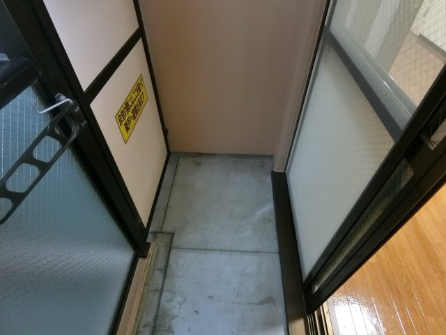 【バルコニー】 | ラルーチェ逢阪