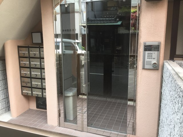 【エントランス】 | ラルーチェ逢阪