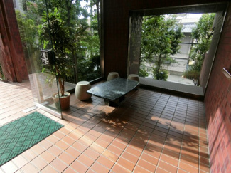 【エントランス】