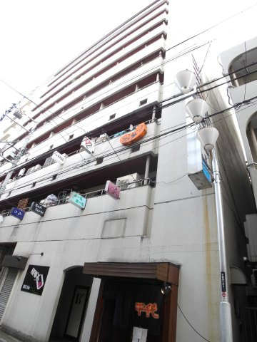 ヴェラハイツ新宿御苑の外観