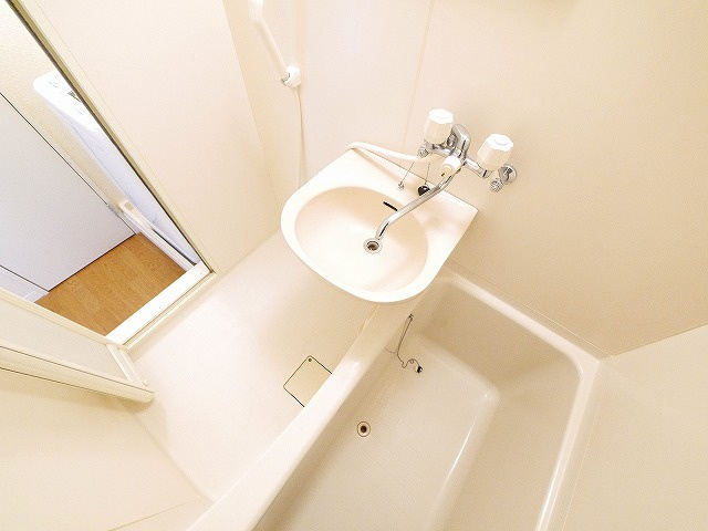 レオパレスＲ１６９ＳＡＫＵＲＡＩの洗面所|洗面台があります