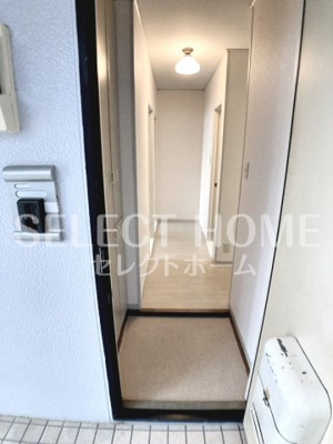 【玄関】 | フレマリールのぞみＡ | 収納もある玄関です