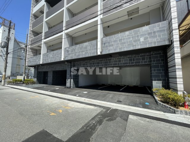 ESTONE HIGASHIOSAKAの駐車場
