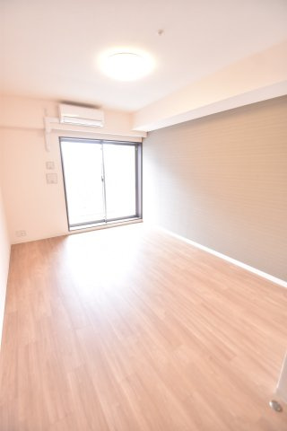 大阪市城東区関目３丁目の賃貸マンションの居間・リビング