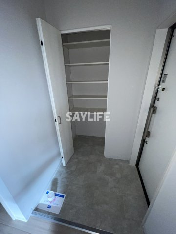 東大阪市角田３丁目の賃貸マンションの玄関