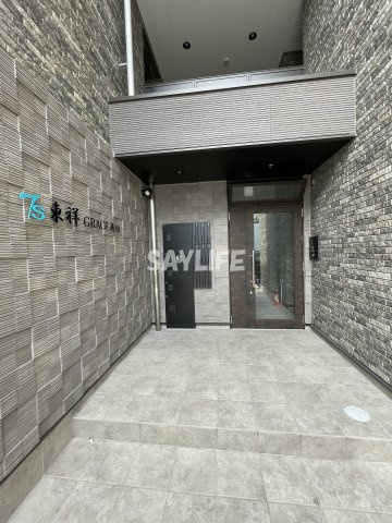 東大阪市角田３丁目の賃貸マンションのエントランス