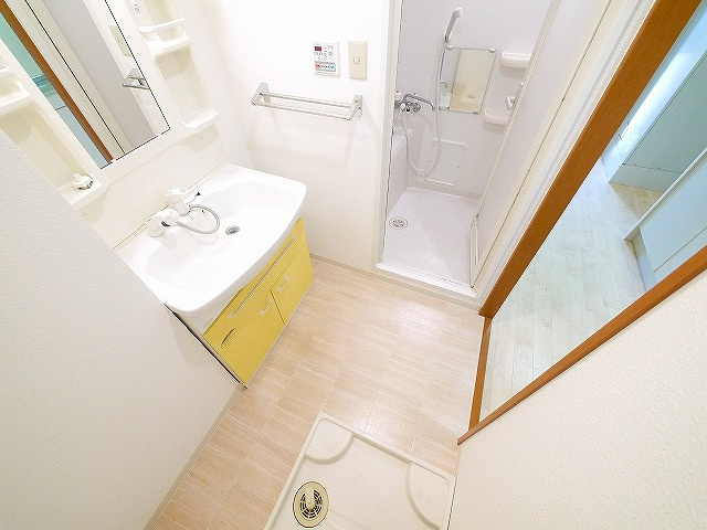 ヴァンセットモネの洗面所|忙しい朝には欠かせない洗面所です