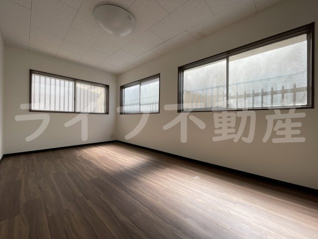 寿マンションの洋室|きれいな洋室です